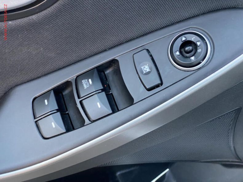 Hyundai i30 - hlavní fotka