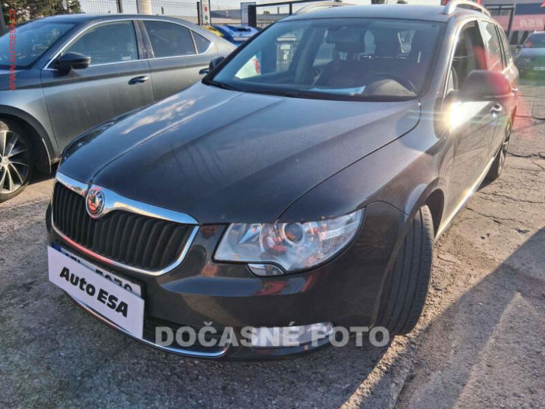 Škoda Superb - hlavní foto