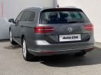 Volkswagen Passat - fotka číslo 5
