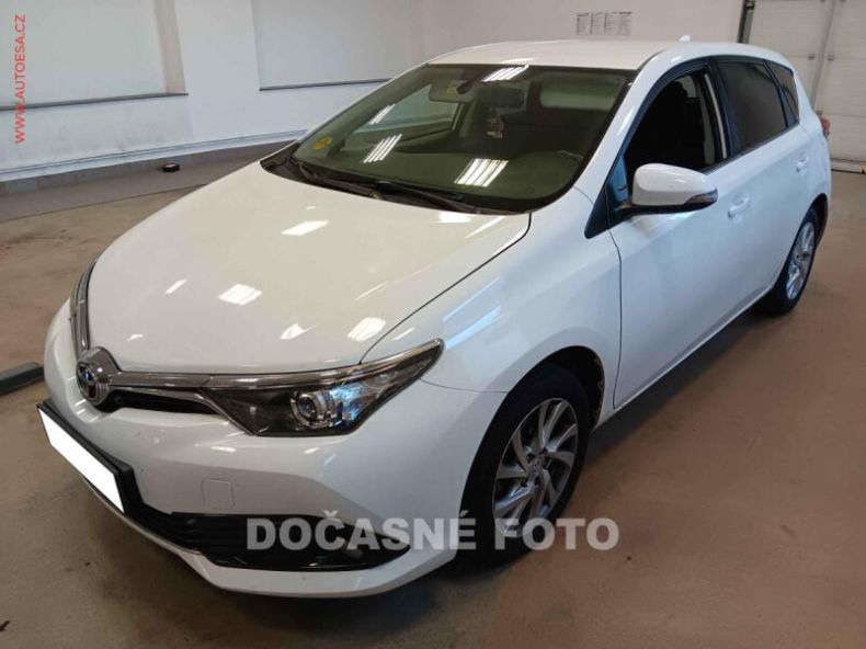 Toyota Auris - hlavní fotka