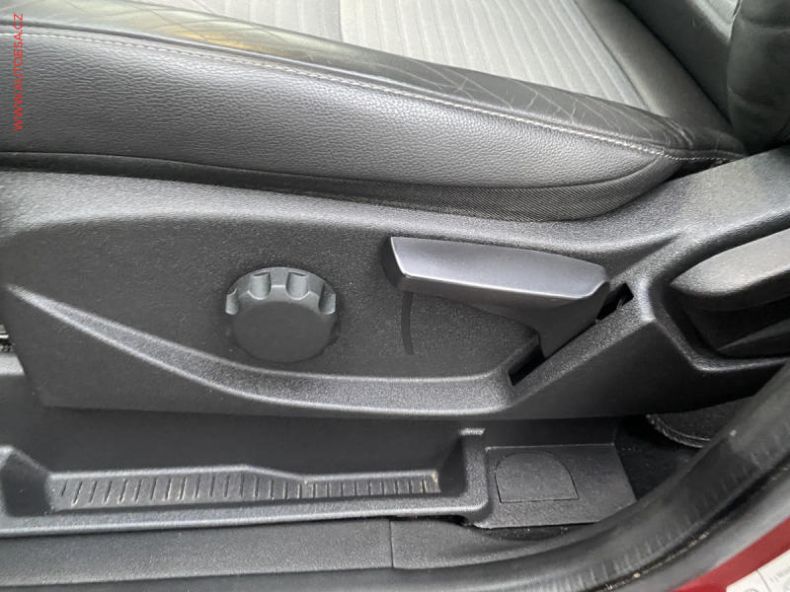 Ford Kuga - hlavní fotka