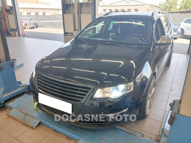 Volkswagen Passat - hlavní fotka inzerátu