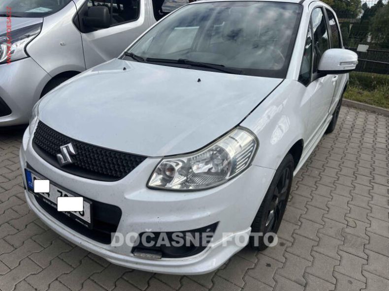 Suzuki SX4 - hlavní foto