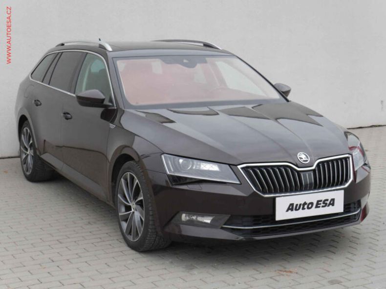 Škoda Superb - hlavní foto
