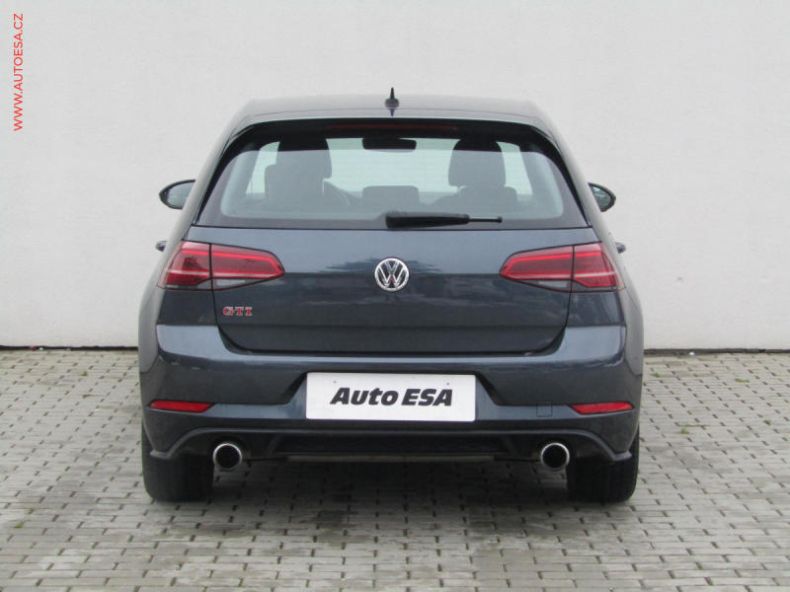 Volkswagen Golf - hlavní fotka