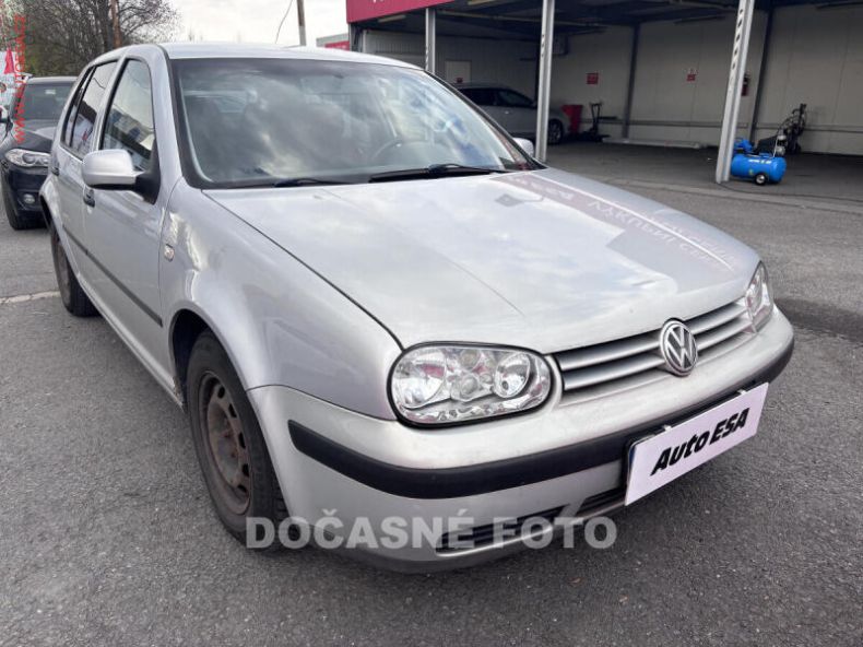Volkswagen Golf - hlavní foto