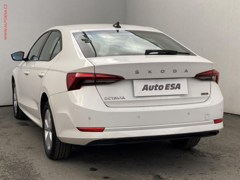 Škoda Octavia - hlavní fotka