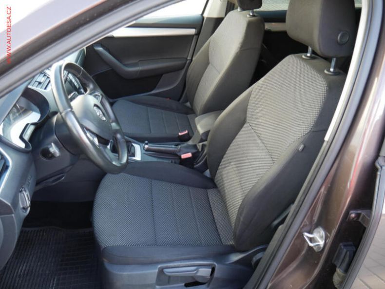 Škoda Octavia - hlavní fotka