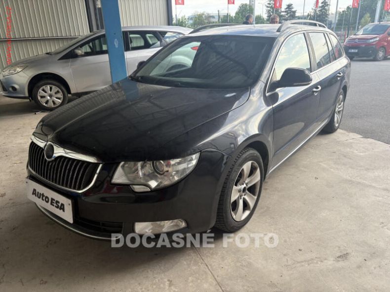 Škoda Superb - hlavní foto