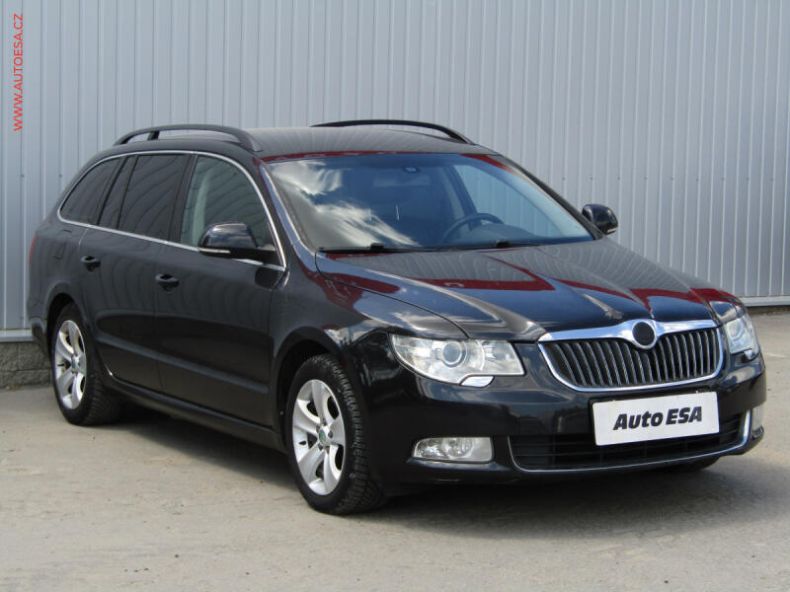 Škoda Superb - hlavní foto
