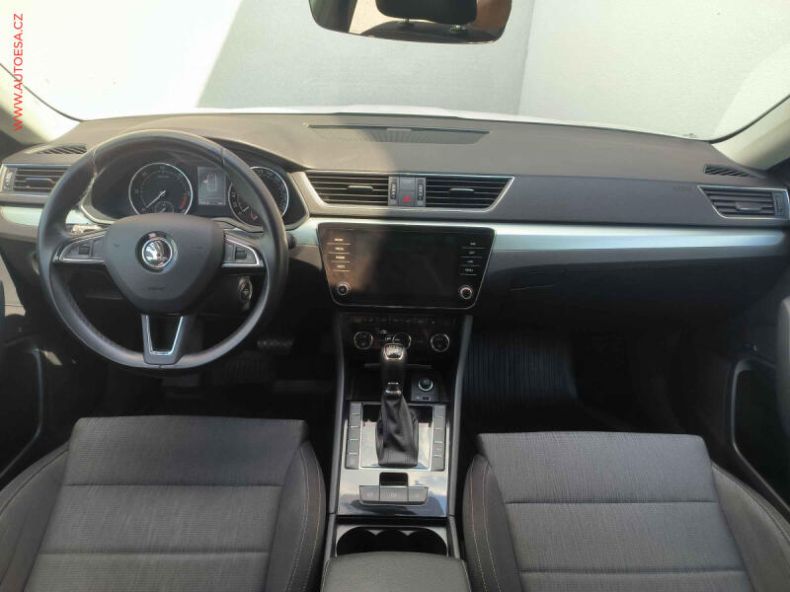 Škoda Superb - hlavní fotka