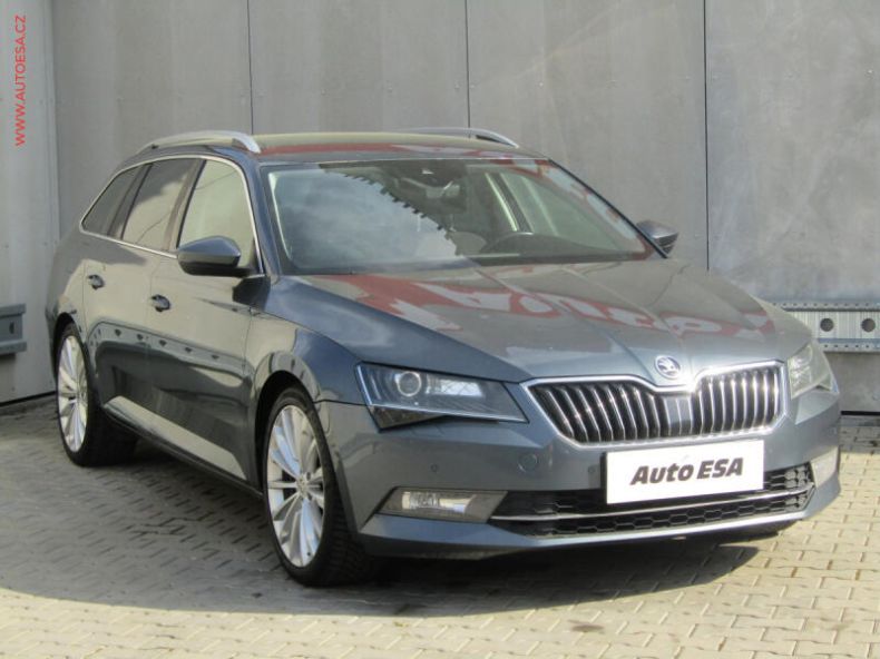 Škoda Superb - hlavní foto