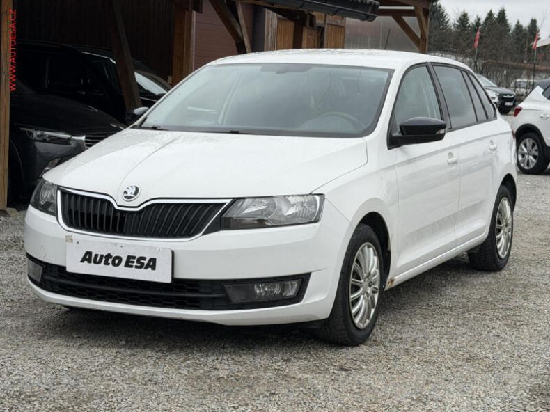 Škoda Rapid - hlavní fotka