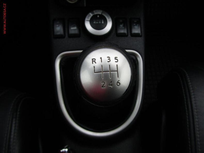 Nissan X-Trail - hlavní fotka