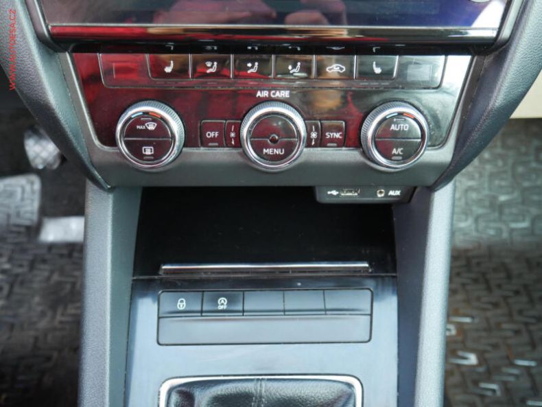 Škoda Octavia - hlavní fotka