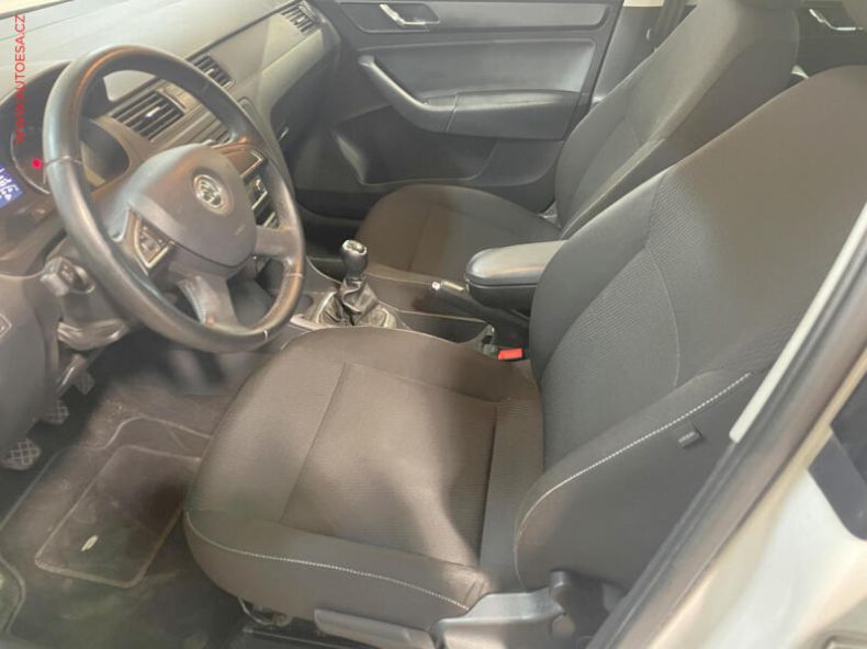 Škoda Rapid - hlavní fotka
