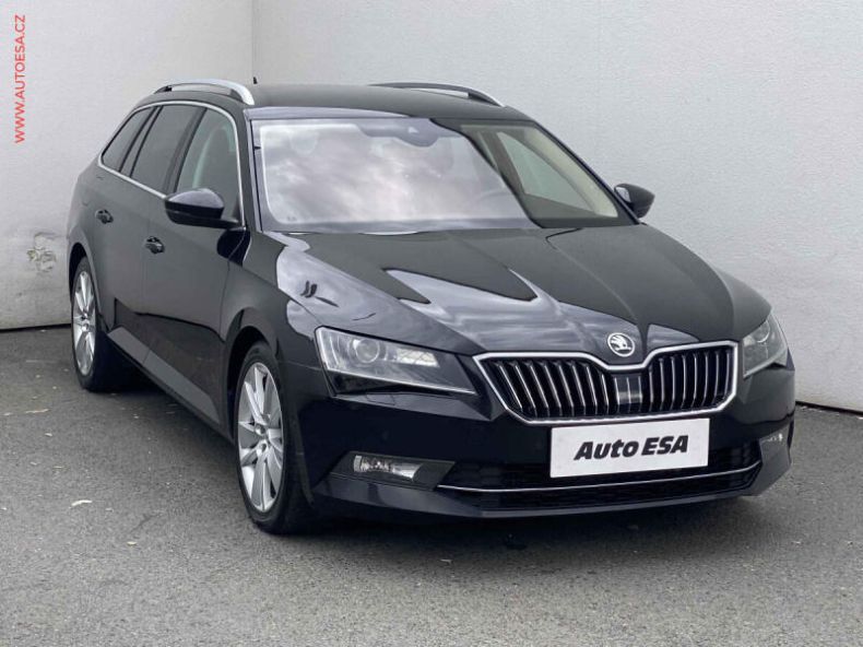 Škoda Superb - hlavní foto