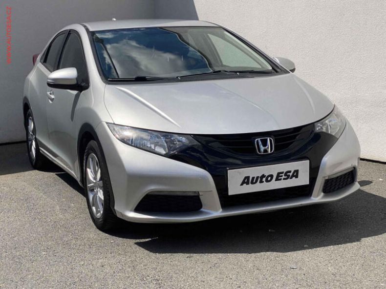 Honda Civic - hlavní foto