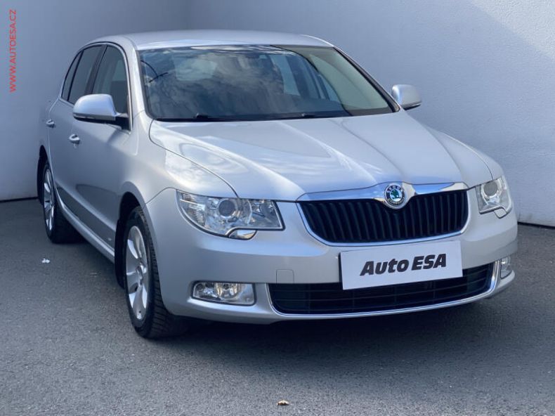Škoda Superb - hlavní foto