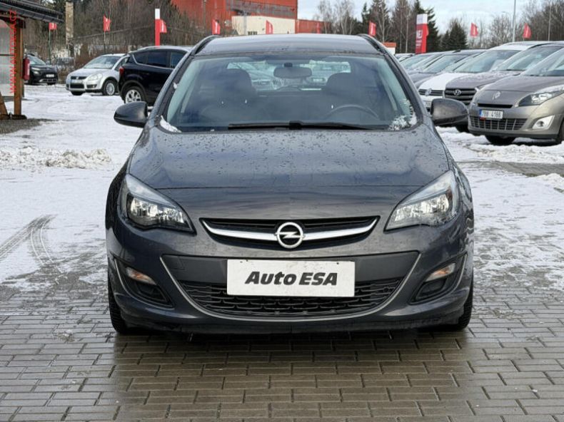 Opel Astra - hlavní fotka