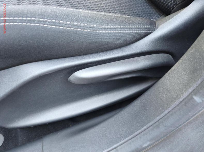 Peugeot 208 - hlavní fotka