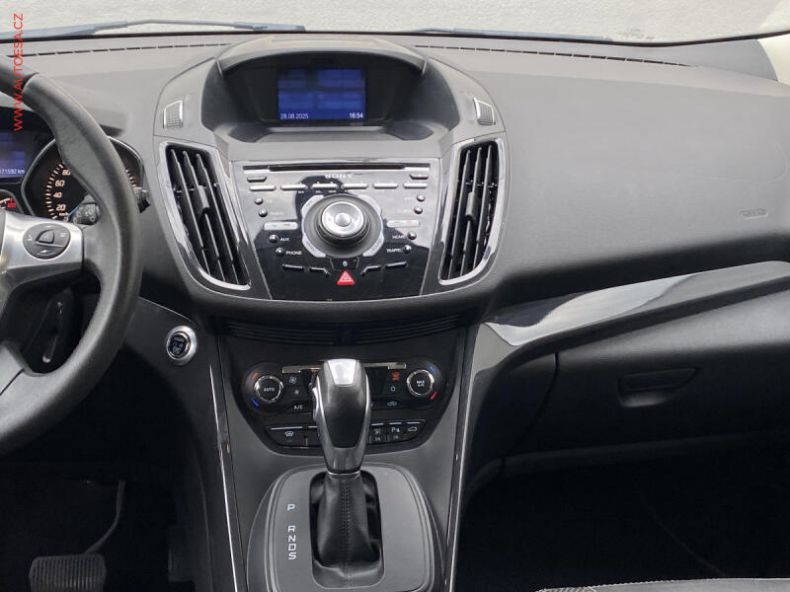 Ford Kuga - hlavní fotka