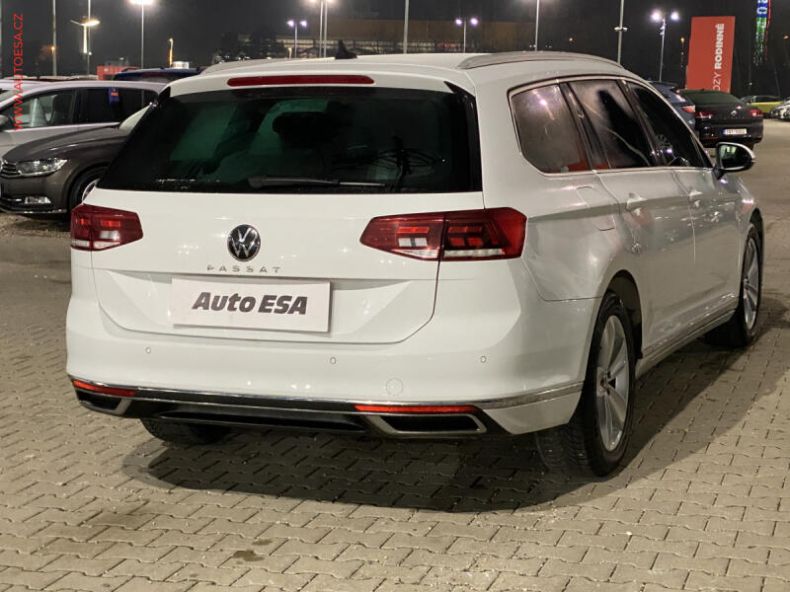 Volkswagen Passat - hlavní fotka