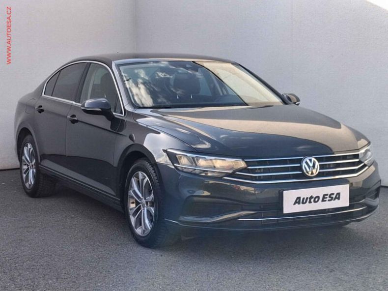 Volkswagen Passat - hlavní foto