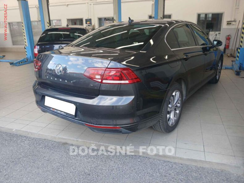 Volkswagen Passat - hlavní fotka