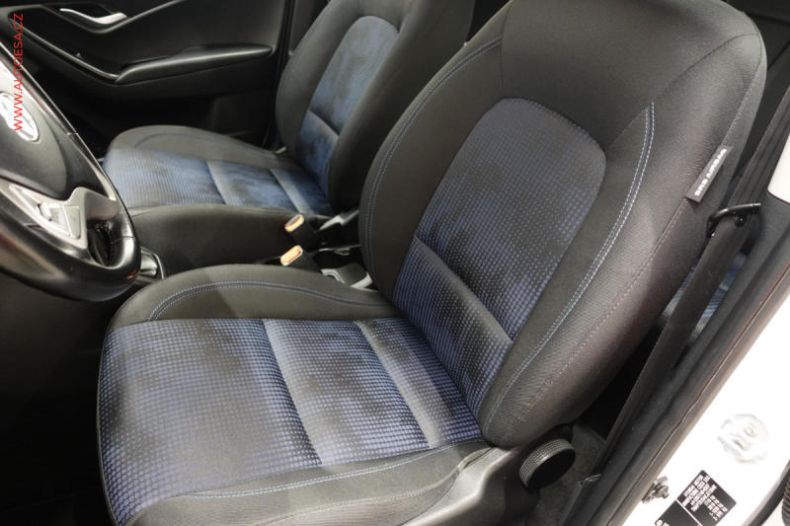 Hyundai i30 - hlavní fotka