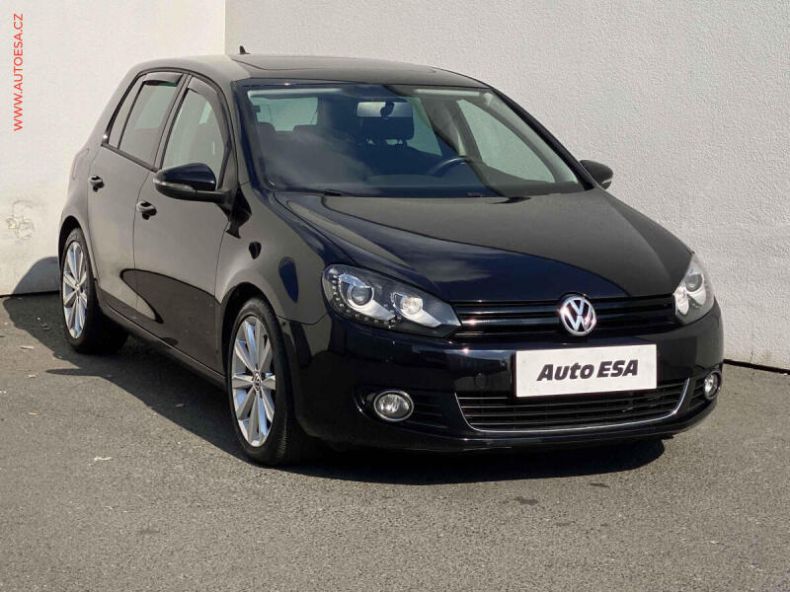 Volkswagen Golf - hlavní foto