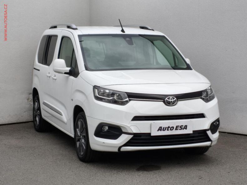 Toyota ProAce City Verso - hlavní foto