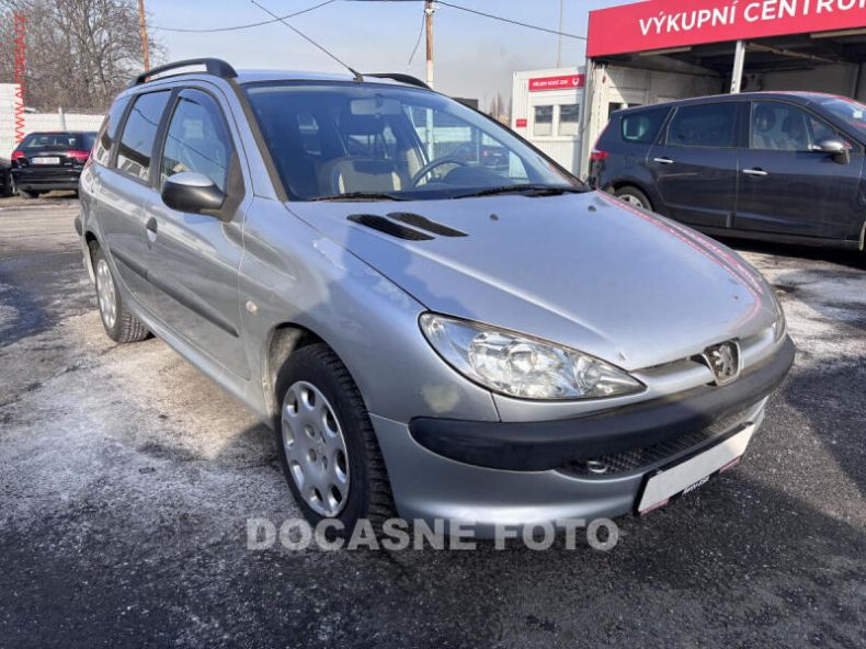 Peugeot 206 - hlavní foto
