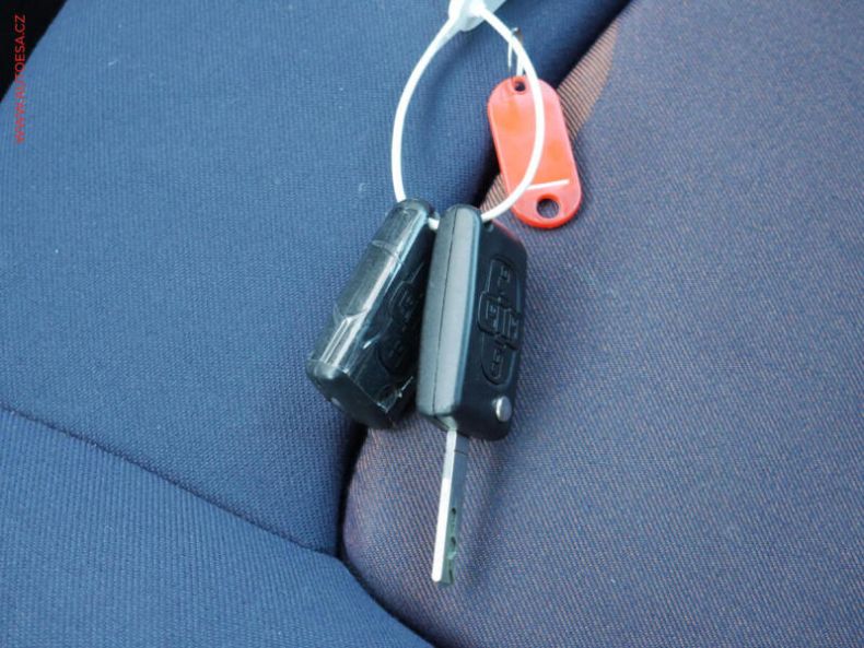 Peugeot 1007 - hlavní fotka