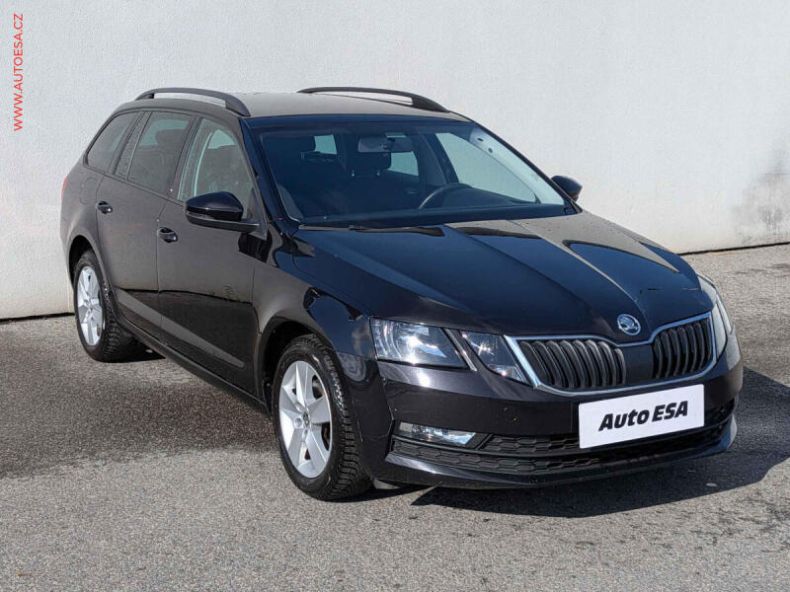 Škoda Octavia - hlavní fotka