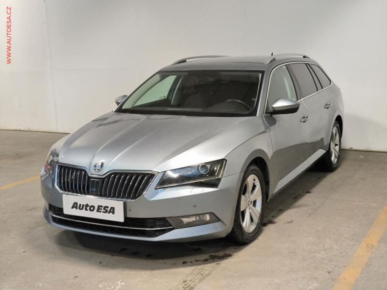 Škoda Superb - hlavní fotka