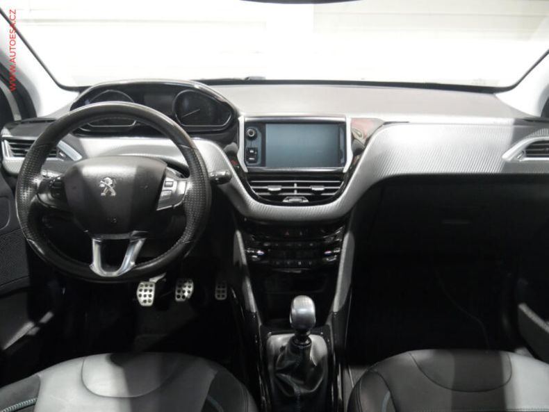 Peugeot 2008 - hlavní fotka