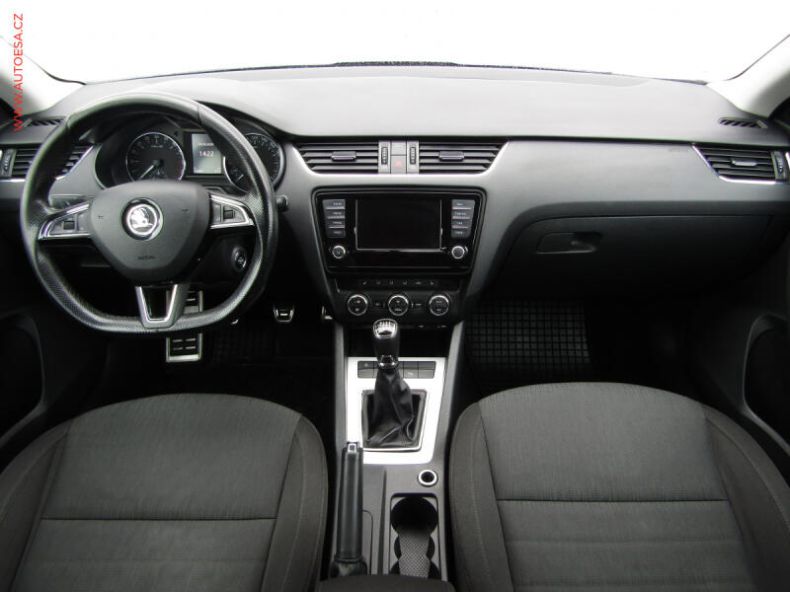 Škoda Octavia - hlavní fotka
