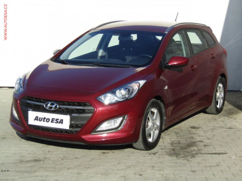 Hyundai i30 - hlavní fotka