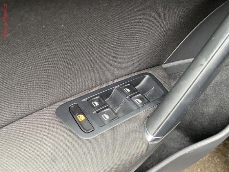 Volkswagen Golf - hlavní fotka