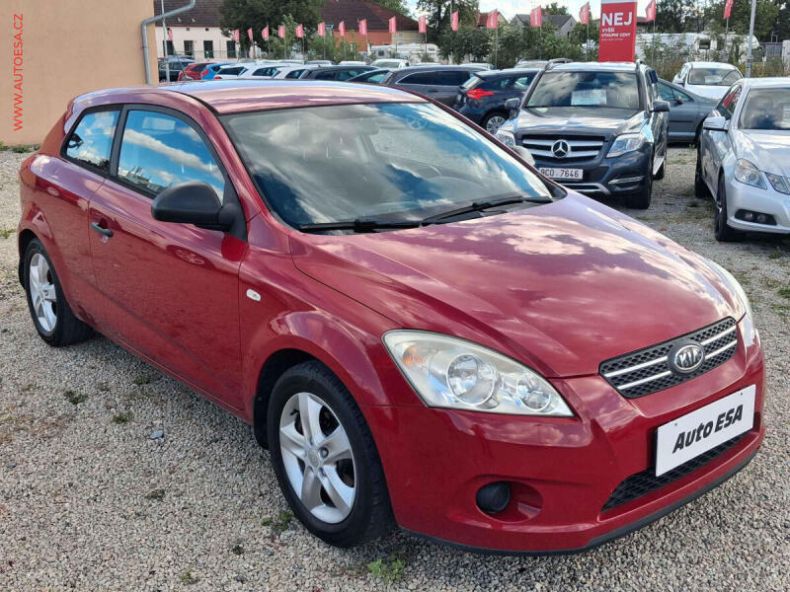 Kia Cee'd - hlavní foto