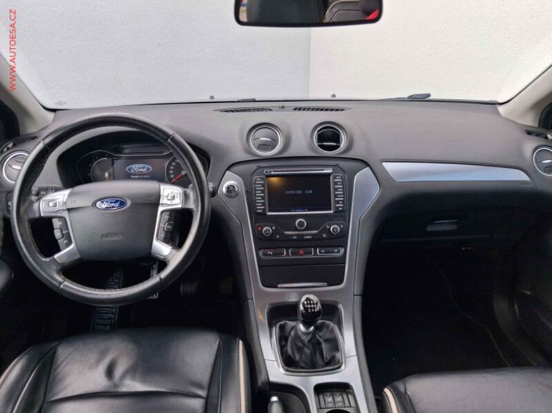 Ford Mondeo - hlavní fotka