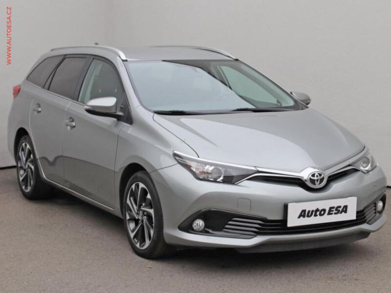 Toyota Auris - hlavní foto
