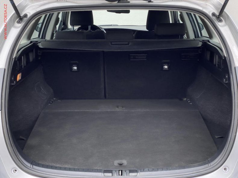 Toyota Auris - hlavní fotka