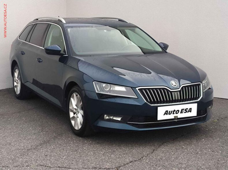 Škoda Superb - hlavní foto