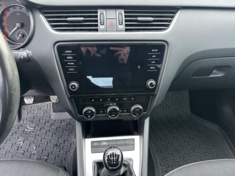 Škoda Octavia - hlavní fotka