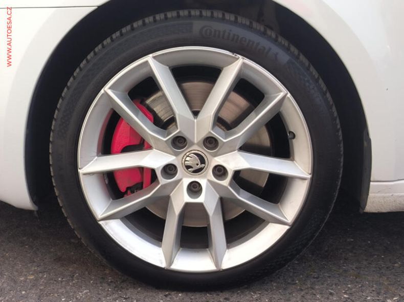 Škoda Octavia - hlavní fotka