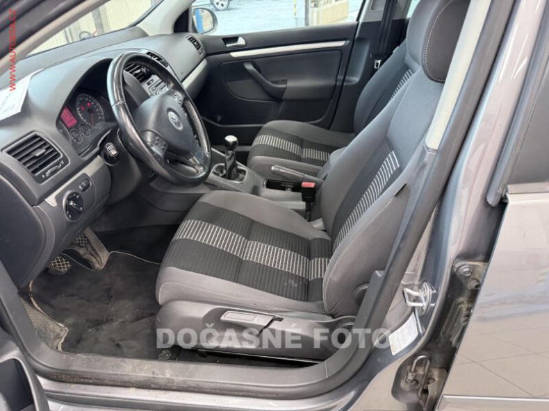 Volkswagen Golf - hlavní fotka