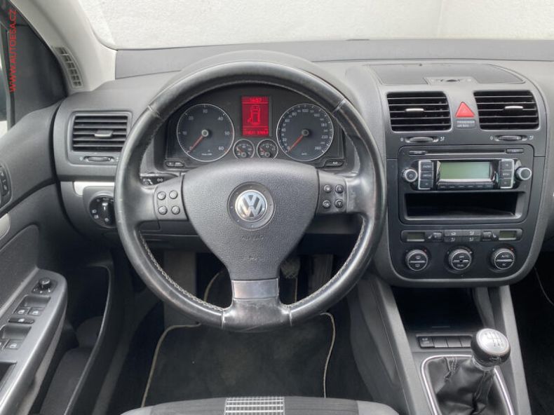Volkswagen Golf - hlavní fotka