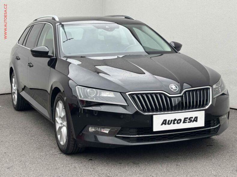 Škoda Superb - hlavní foto